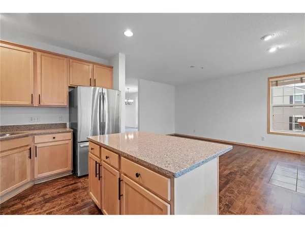 $2,600 | 9995 Wildflower Drive, Eden Prairie, MN 55347