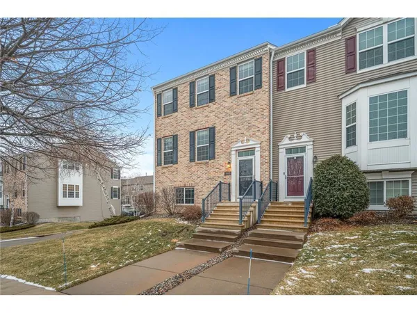 $2,600 | 9995 Wildflower Drive, Eden Prairie, MN 55347