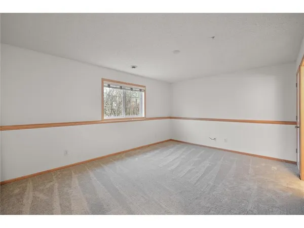 $2,600 | 9995 Wildflower Drive, Eden Prairie, MN 55347
