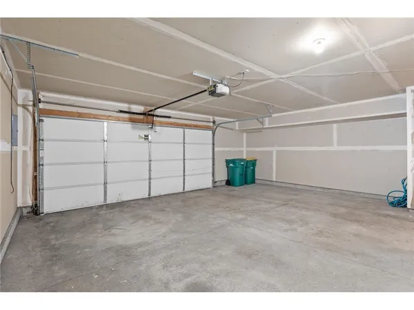 $2,600 | 9995 Wildflower Drive, Eden Prairie, MN 55347