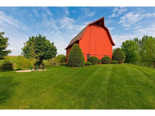 $2,600 | 9995 Wildflower Drive, Eden Prairie, MN 55347