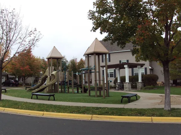 $2,600 | 9995 Wildflower Drive, Eden Prairie, MN 55347