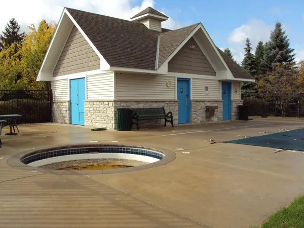 $2,600 | 9995 Wildflower Drive, Eden Prairie, MN 55347