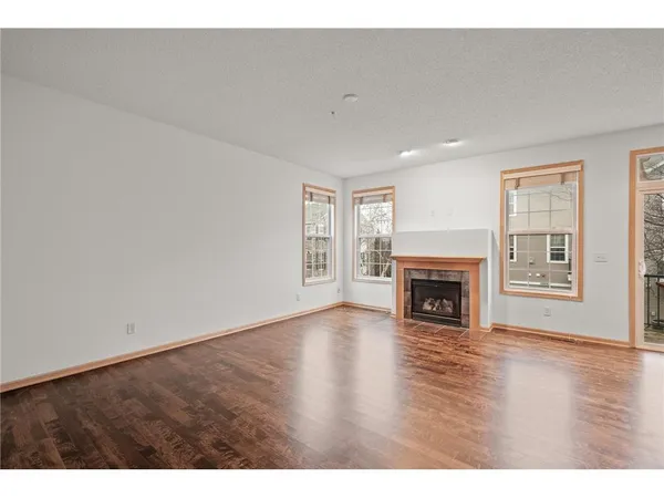 $2,600 | 9995 Wildflower Drive, Eden Prairie, MN 55347
