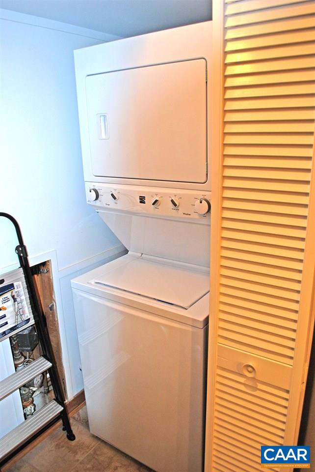448 Three Ridges Roseland, VA 22967 - Photo 19 of 19 a close up view of washer and dryer