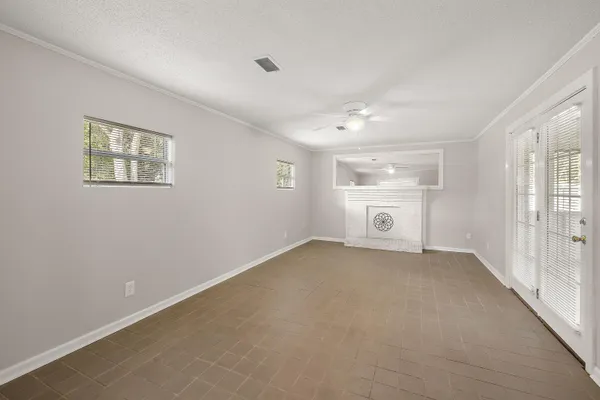 $2,495 | 1358 Briarfield Avenue, Charleston, SC 29412