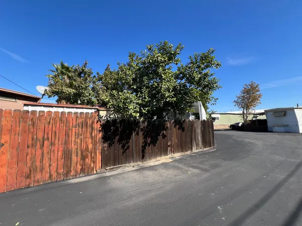 $97,900 | 360 East Grant Line Road, Unit 11, Tracy, CA 95376