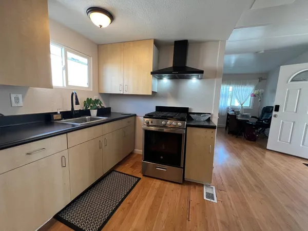 $97,900 | 360 East Grant Line Road, Unit 11, Tracy, CA 95376