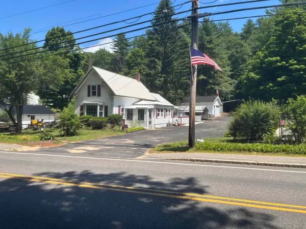 $385,000 | 332 Main Street, Alton, NH 03809
