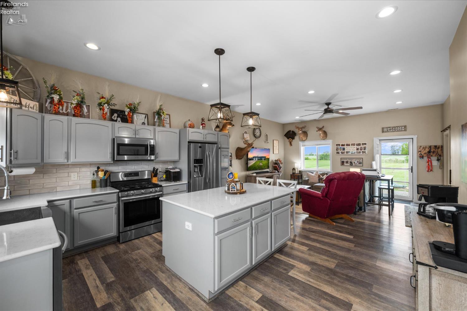 6330 West Harbor Road Port Clinton, OH 43452 - Photo 15 of 39 Gallery Image 15