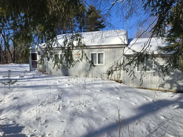 $62,000 | 150 Church Street, Hartford, ME 04220