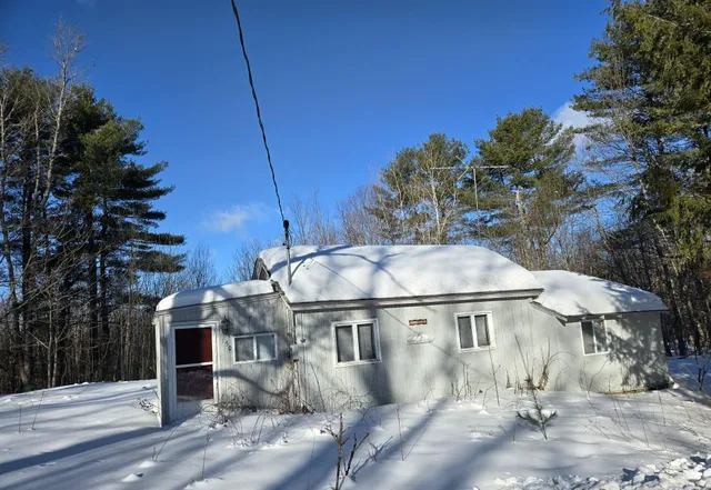 $62,000 | 150 Church Street, Hartford, ME 04220