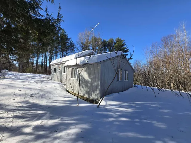 $62,000 | 150 Church Street, Hartford, ME 04220