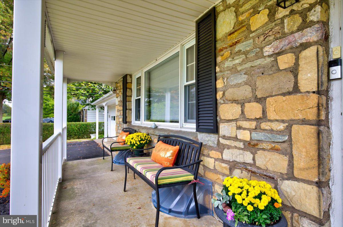 322 Garden Road Oreland, PA 19075 - Photo 3 of 50 Front Porch