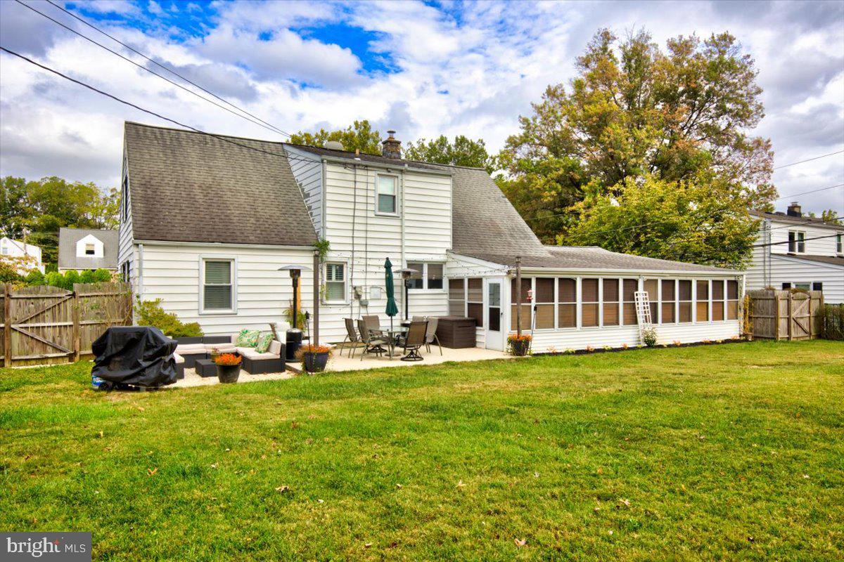 322 Garden Road Oreland, PA 19075 - Photo 49 of 50 Drone