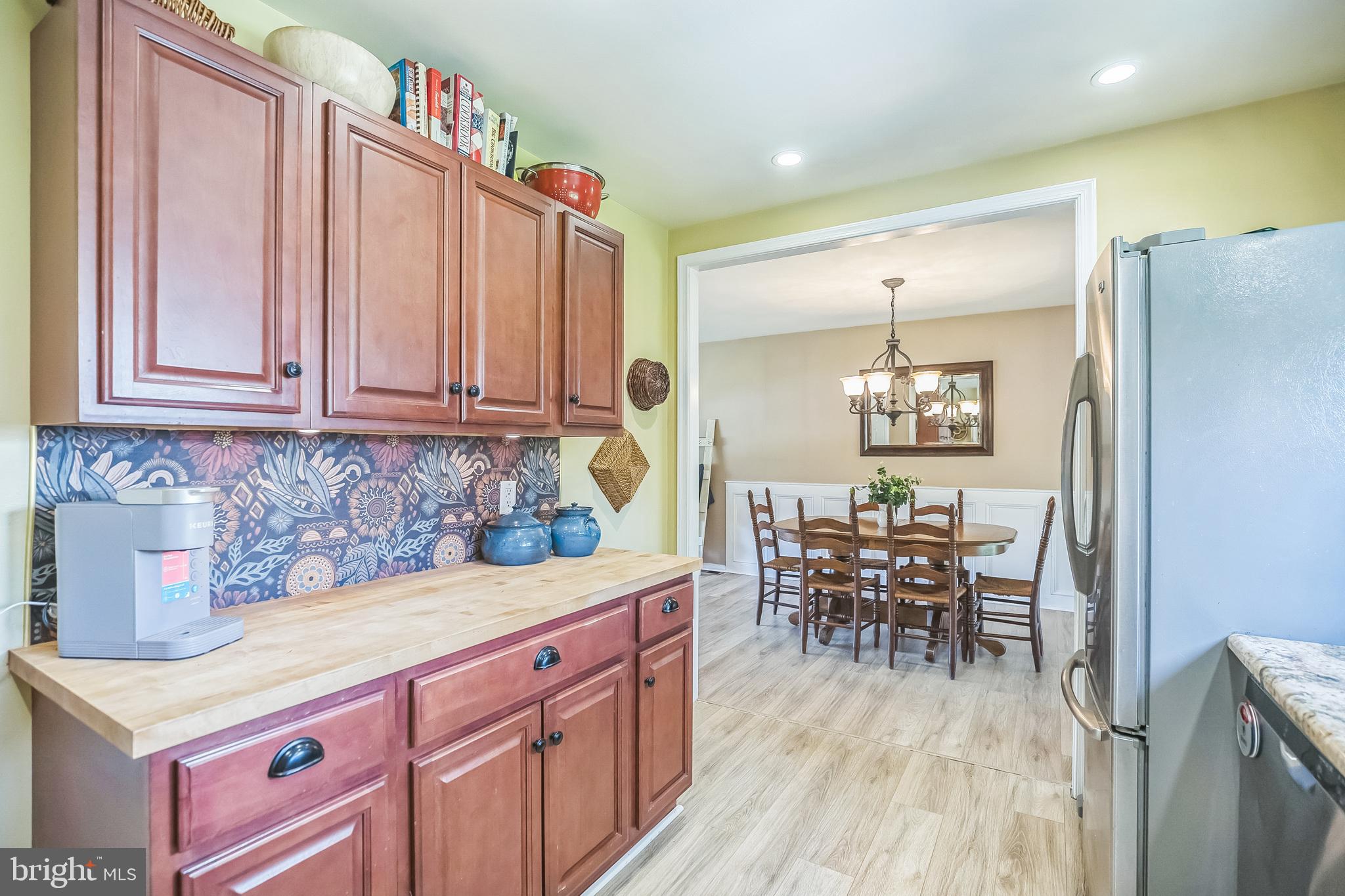 322 Garden Road Oreland, PA 19075 - Photo 10 of 50 Kitchen