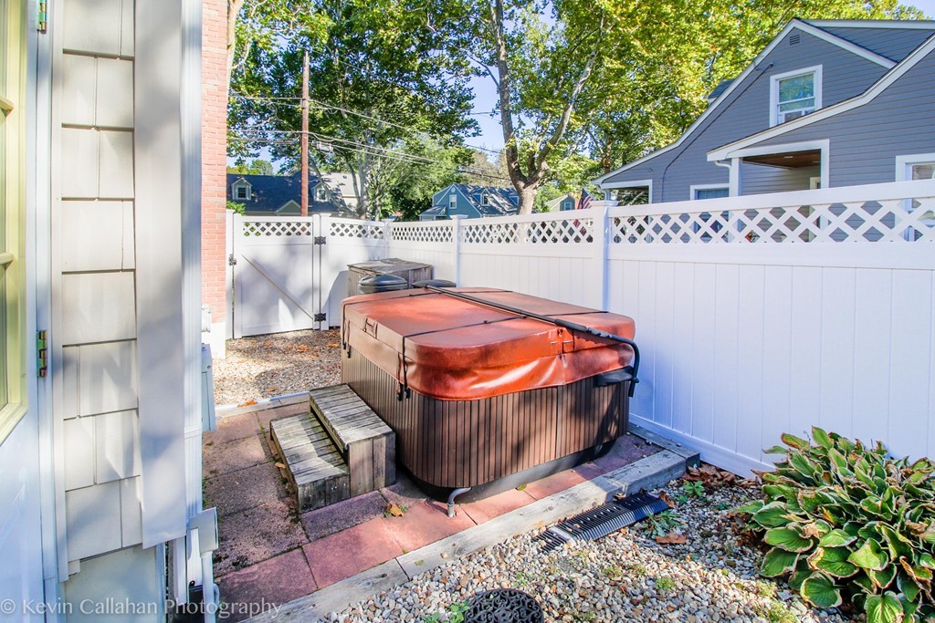 56 Sycamore Road Melrose, MA 02176 - Photo 25 of 30 Gallery Image 25