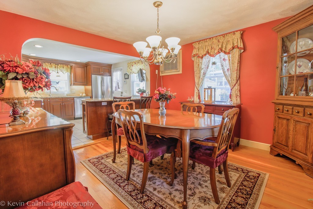 56 Sycamore Road Melrose, MA 02176 - Photo 4 of 30 Gallery Image 4