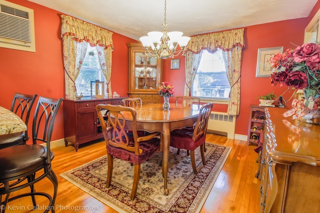 56 Sycamore Road Melrose, MA 02176 - Photo 5 of 30 Gallery Image 5