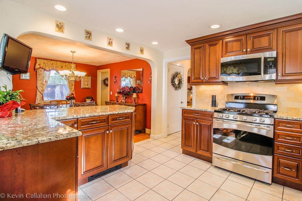 56 Sycamore Road Melrose, MA 02176 - Photo 6 of 30 Gallery Image 6