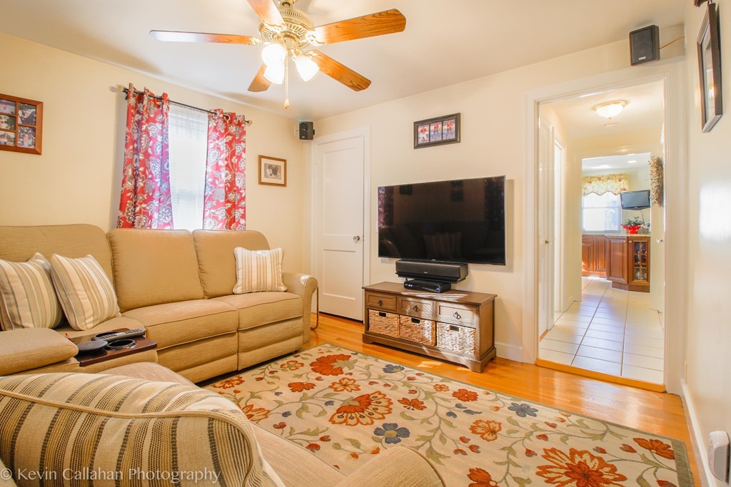 56 Sycamore Road Melrose, MA 02176 - Photo 10 of 30 Gallery Image 10