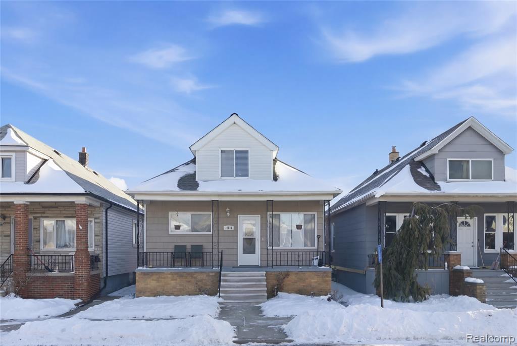 11644 Charest Street Hamtramck, MI 48212 - Photo 2 of 32