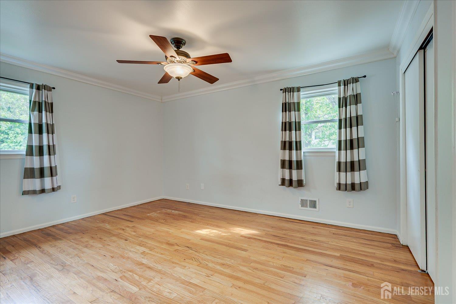 4 Augusta Court Edison, NJ 08820 - Photo 22 of 44
