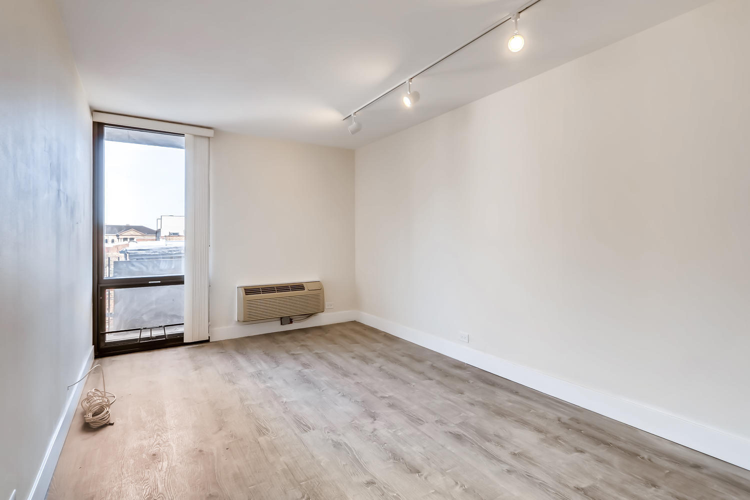 2007 North Sedgwick Street, Unit 503 Chicago, IL 60614 - Photo 10 of 14