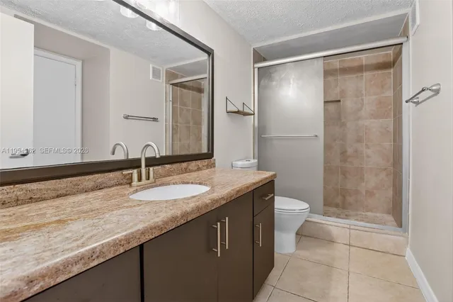 $2,300 | 200 Lakeview Drive, Unit 213, Weston, FL 33326