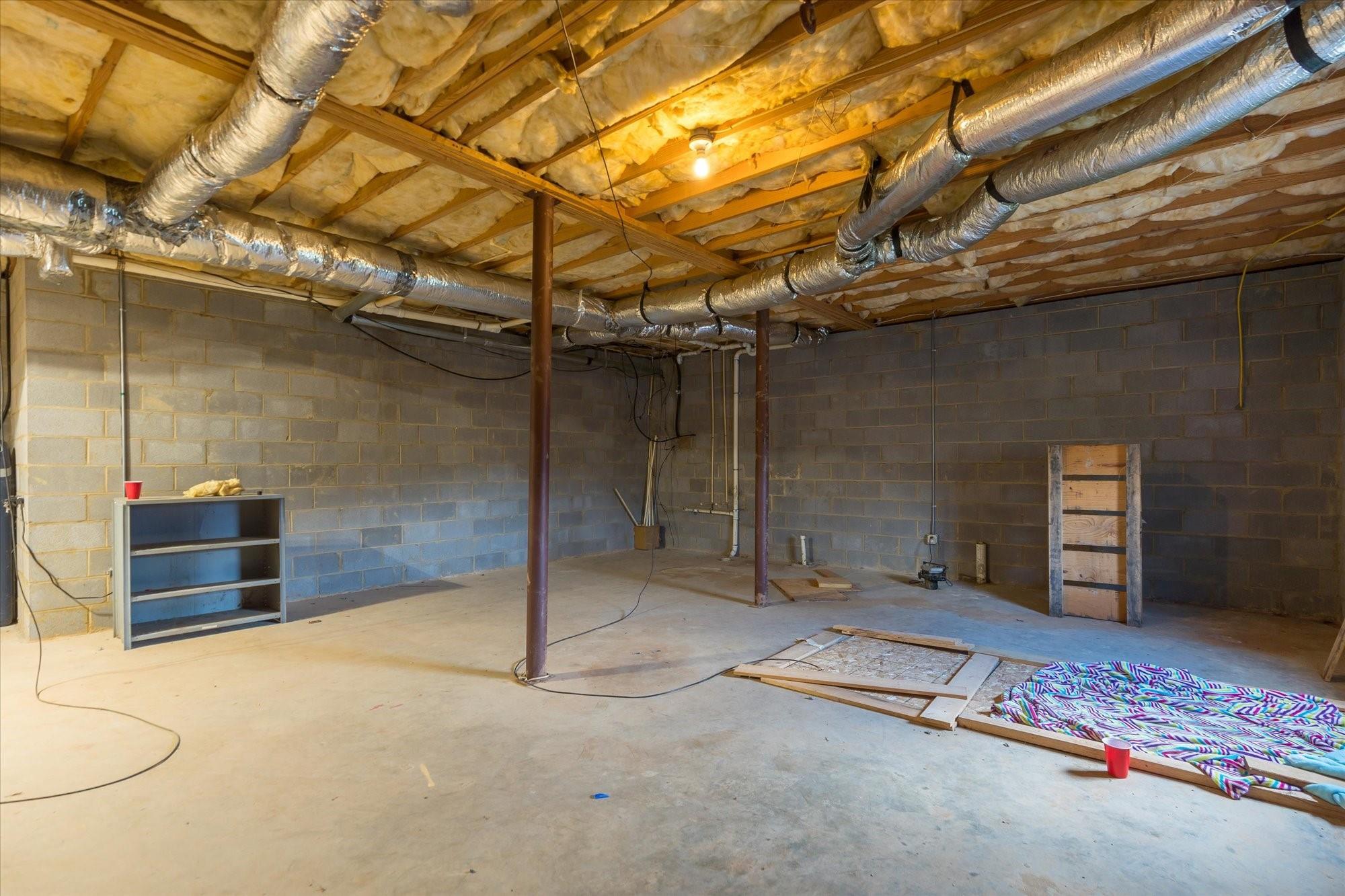 531 Sloping Meadow Mill Spring, NC 28756 - Photo 26 of 46 a empty room with windows