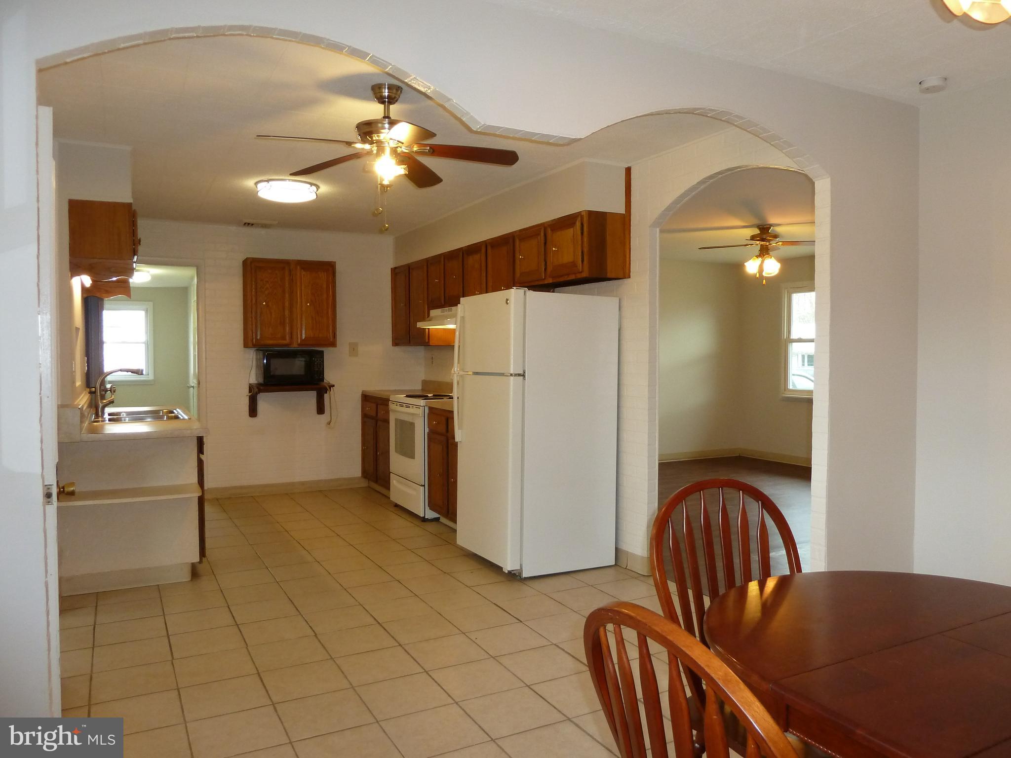 263 Yorkshire Road Fairless Hills, PA 19030 - Photo 4 of 11 Kitchen