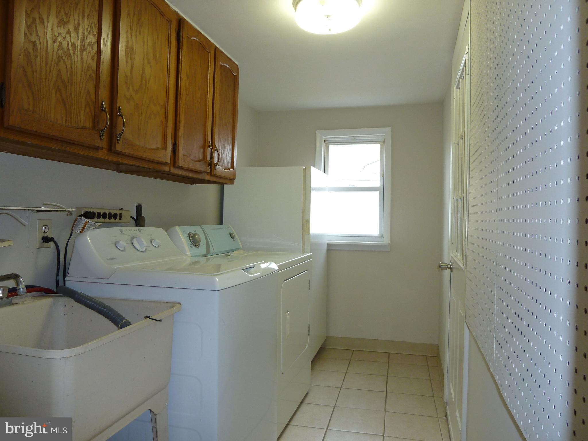 263 Yorkshire Road Fairless Hills, PA 19030 - Photo 9 of 11 Laundry Room