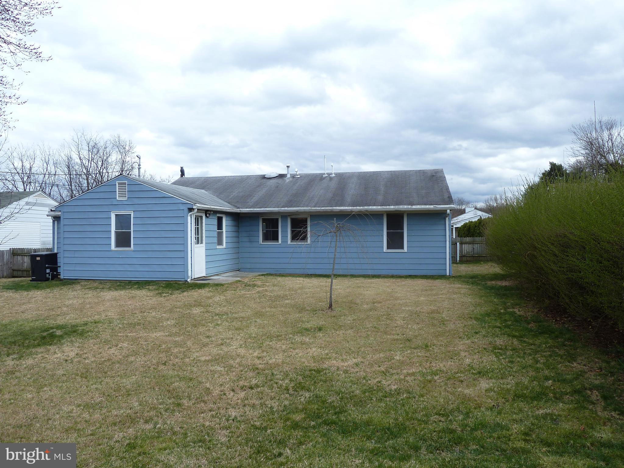 263 Yorkshire Road Fairless Hills, PA 19030 - Photo 10 of 11 Rear of Home