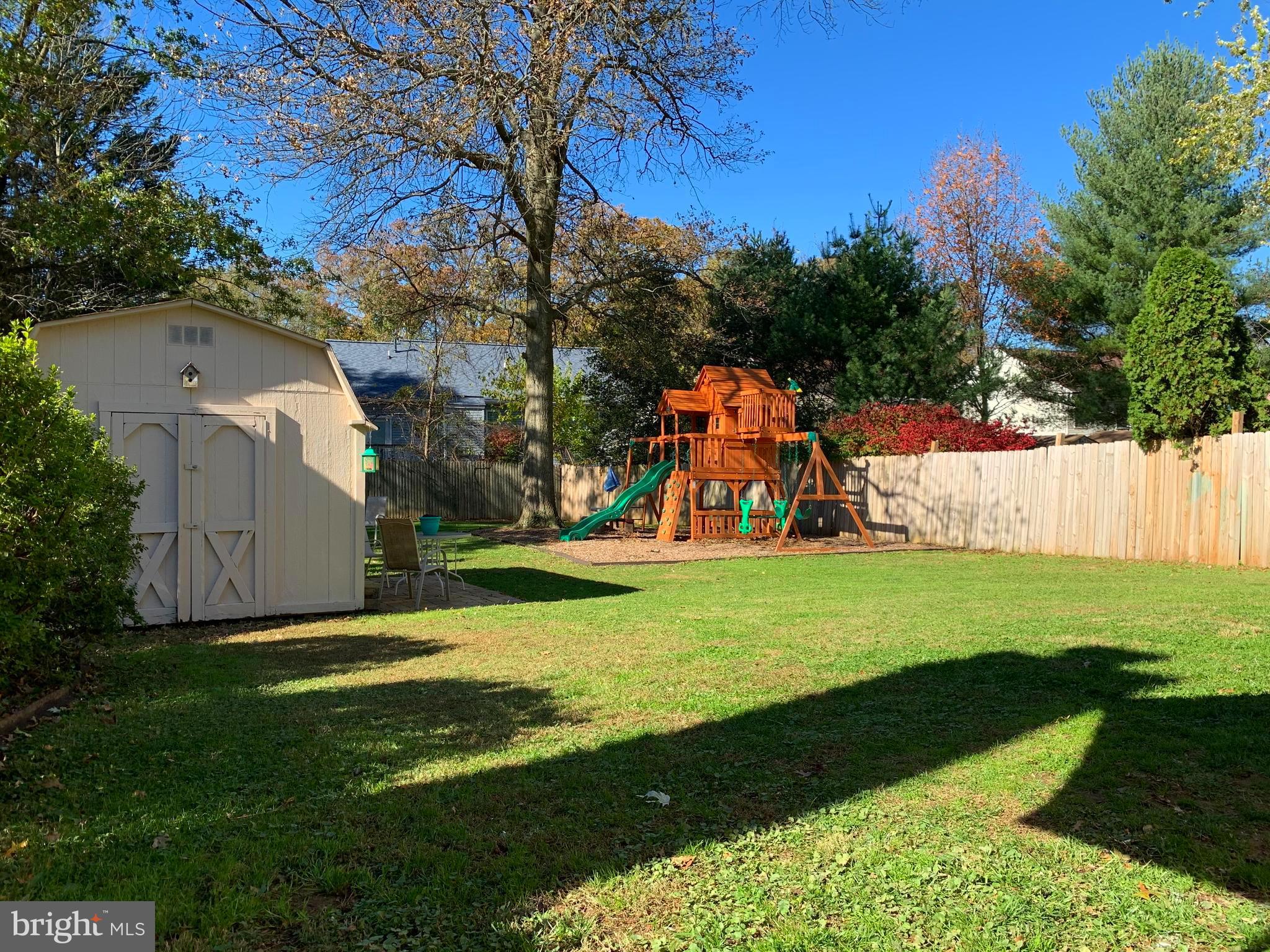 604 Norhurst Way Baltimore, MD 21228 - Photo 36 of 48 Super private yard