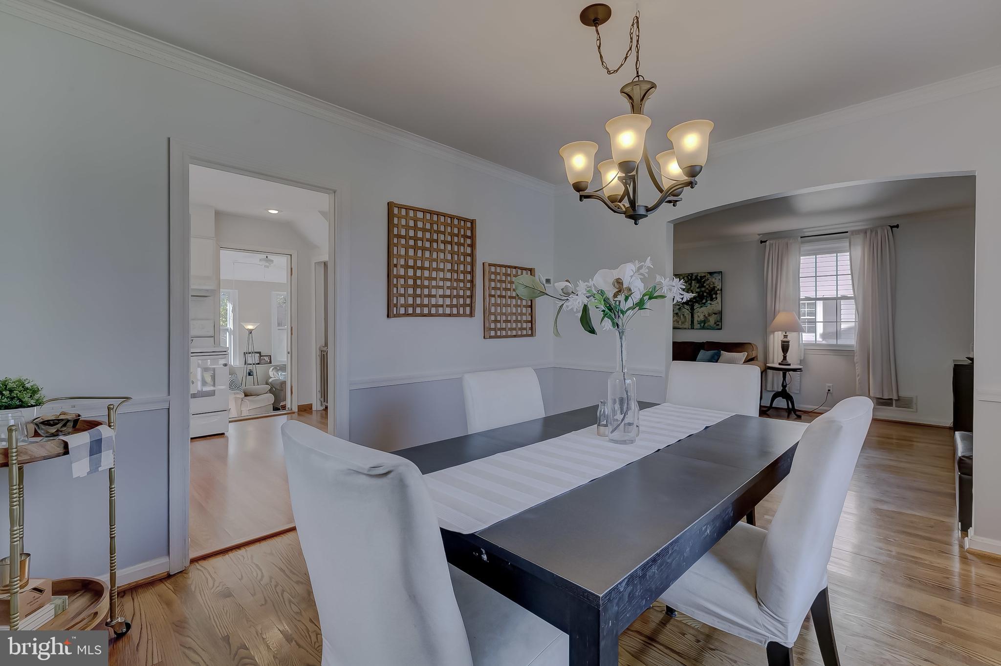604 Norhurst Way Baltimore, MD 21228 - Photo 9 of 48 Great for entertaining!