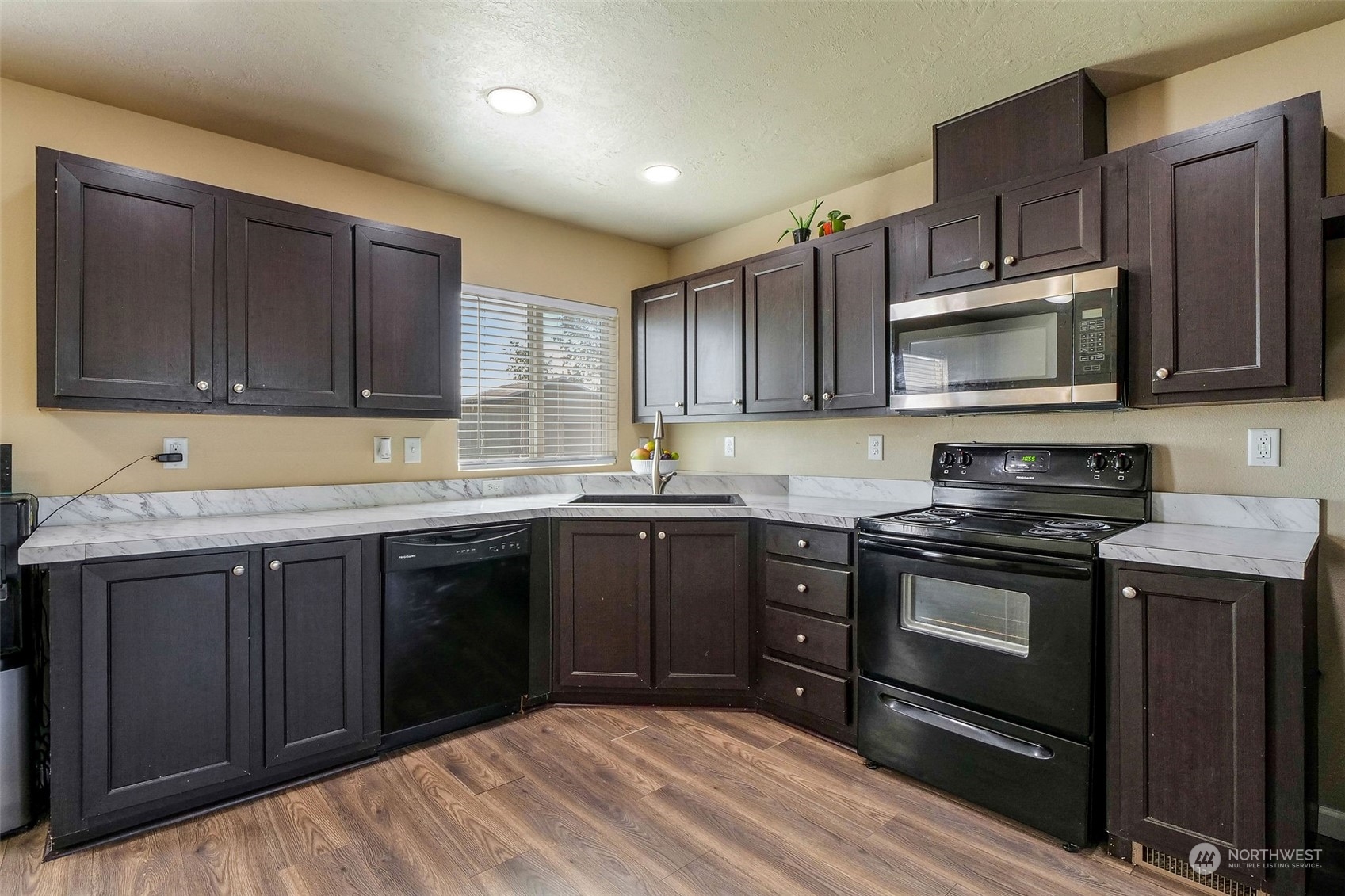 3087 Rd F Northeast Moses Lake, WA 98837 - Photo 9 of 29 Gallery Image 9