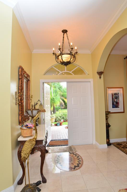 20058 Ocean Key Drive Boca Raton, FL 33498 - Photo 3 of 44 4CYVVE_still_enwy2