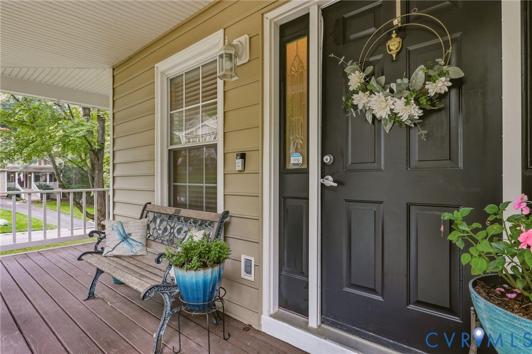 5811 Ridge Point Road Midlothian, VA 23112 - Photo 9 of 40 Come on in!