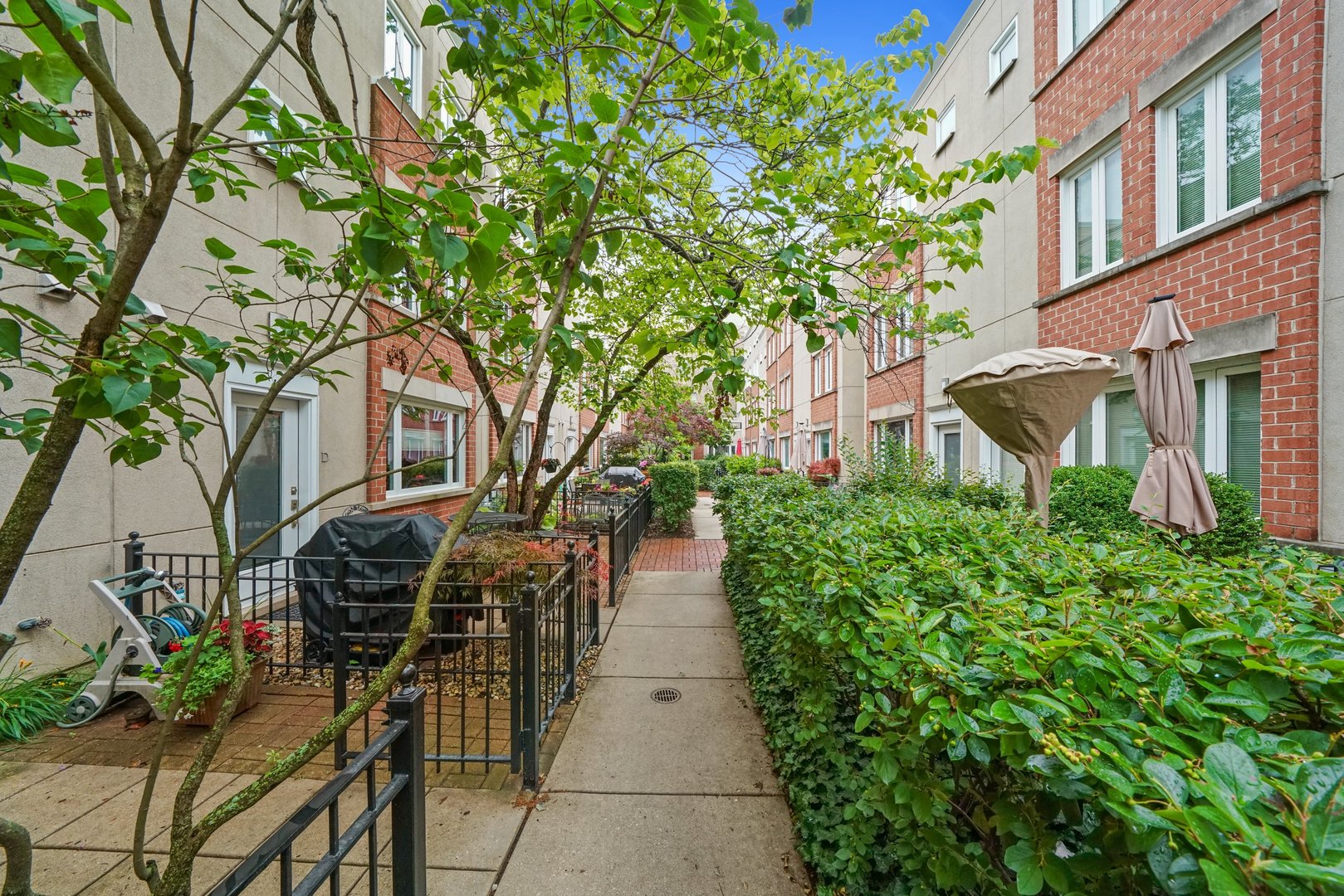3910 North Fremont Street, Unit F Chicago, IL 60613 - Photo 28 of 36