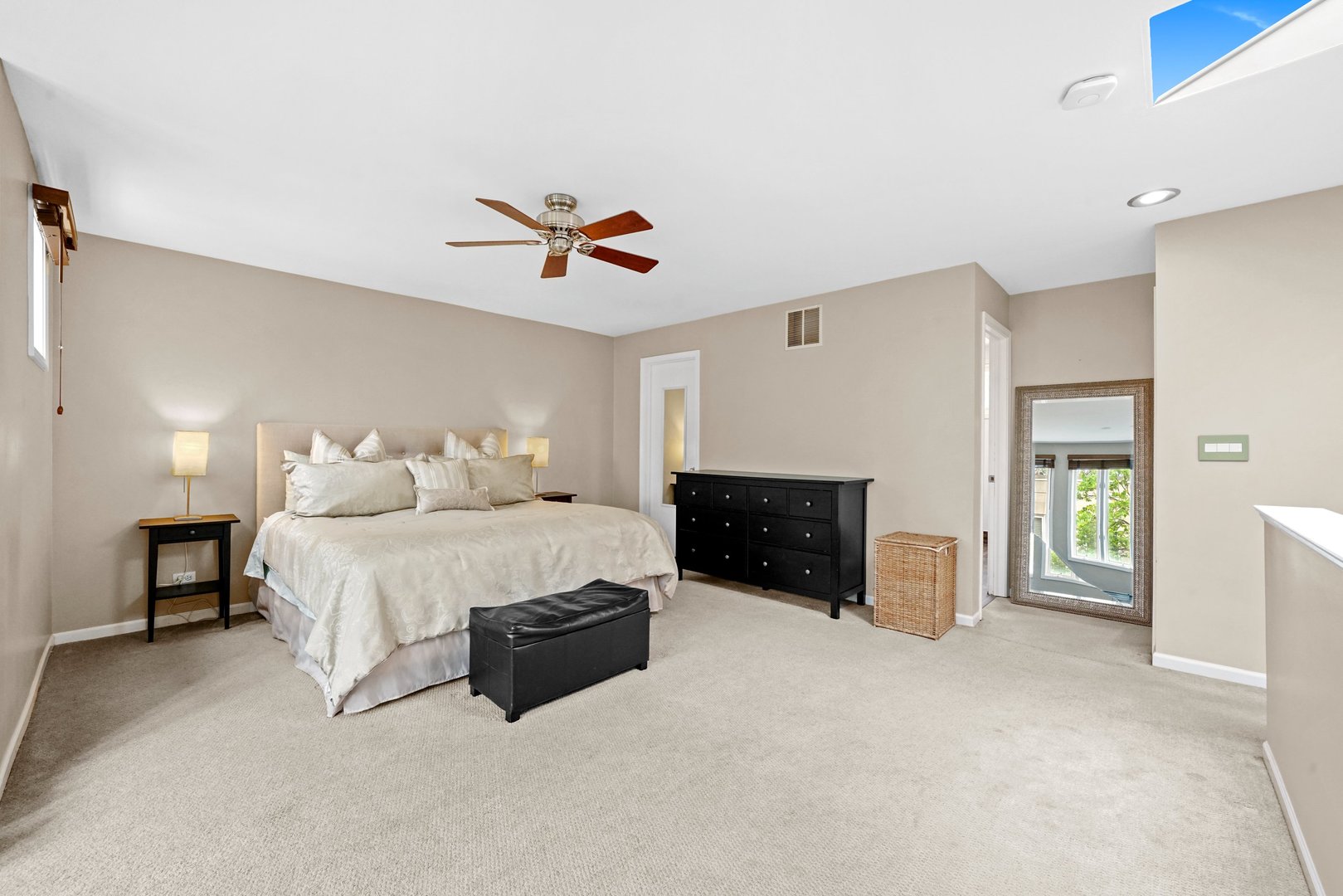 3910 North Fremont Street, Unit F Chicago, IL 60613 - Photo 8 of 36