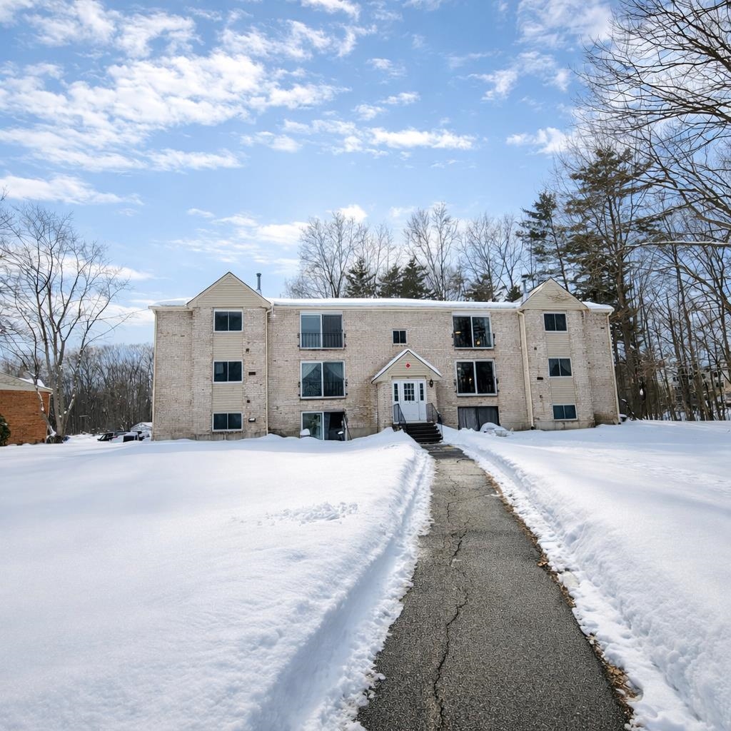 5 Brookside Drive, Unit 9 Exeter, NH 03833 - Photo 2 of 21