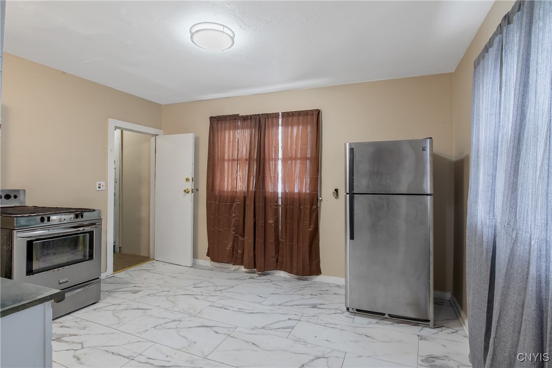 306 Shuart Avenue Syracuse, NY 13203 - Photo 20 of 48