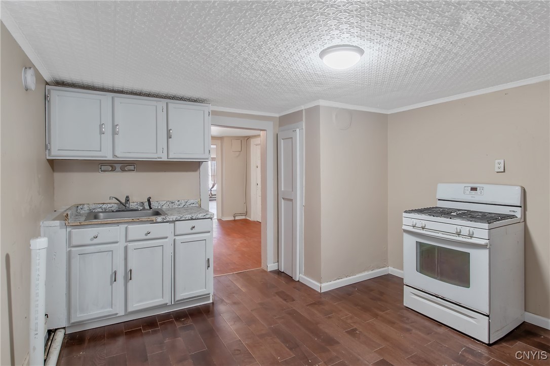 306 Shuart Avenue Syracuse, NY 13203 - Photo 23 of 48