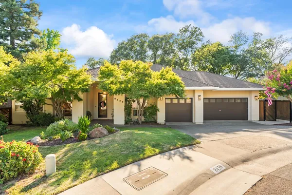 $929,000 | 8438 Friar Tuck Way, Fair Oaks, CA 95628