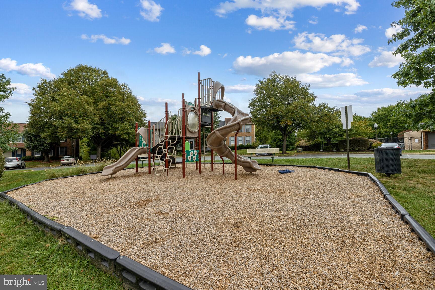 303 Palmspring Drive, Unit 10 Gaithersburg, MD 20878 - Photo 16 of 21