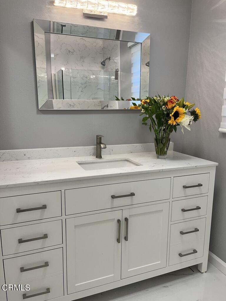 517 View Crest Drive Montebello, CA 90640 - Photo 11 of 21 Crest View Bath 1