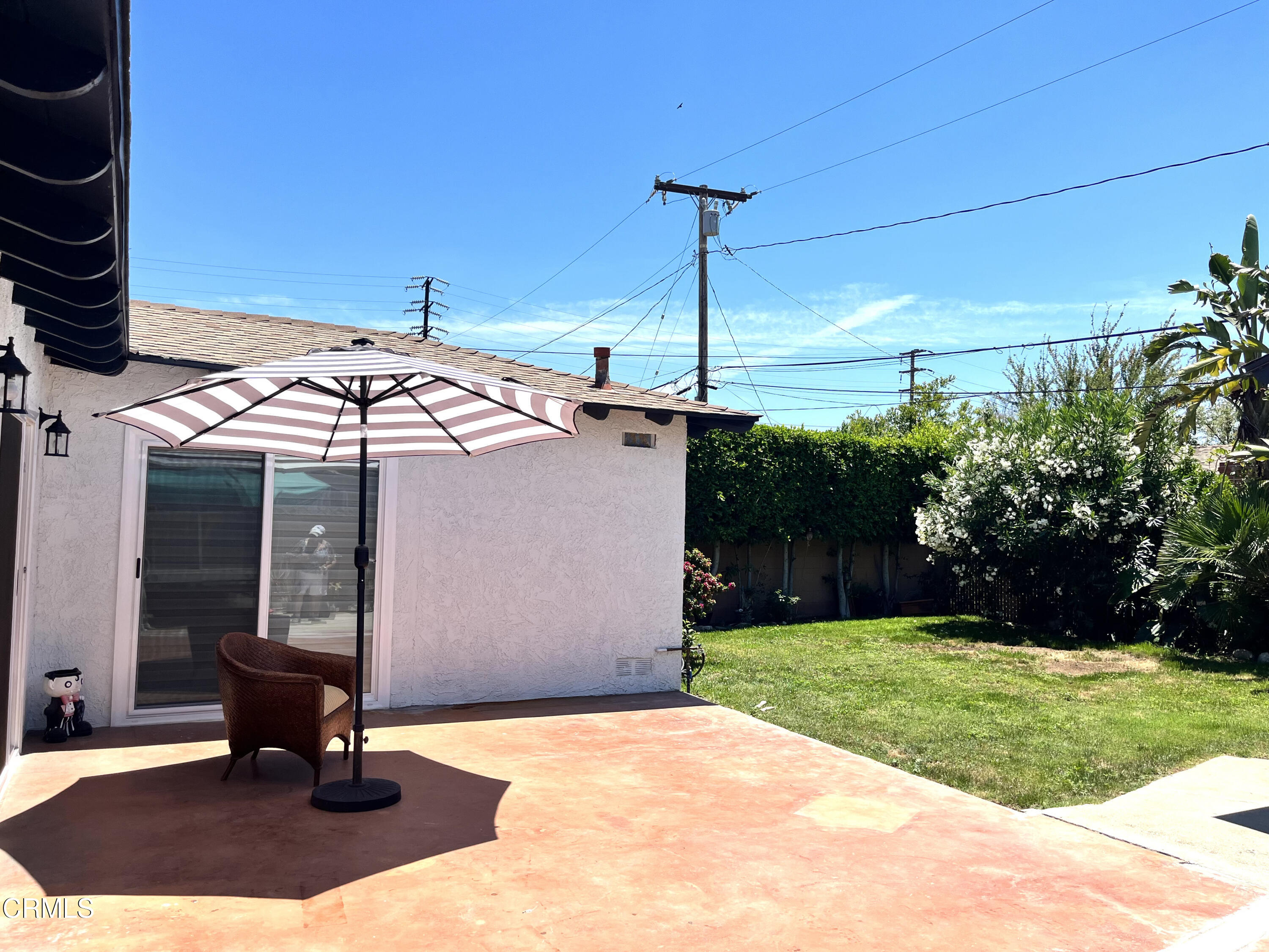 517 View Crest Drive Montebello, CA 90640 - Photo 18 of 21 a view of a terrace with a yard