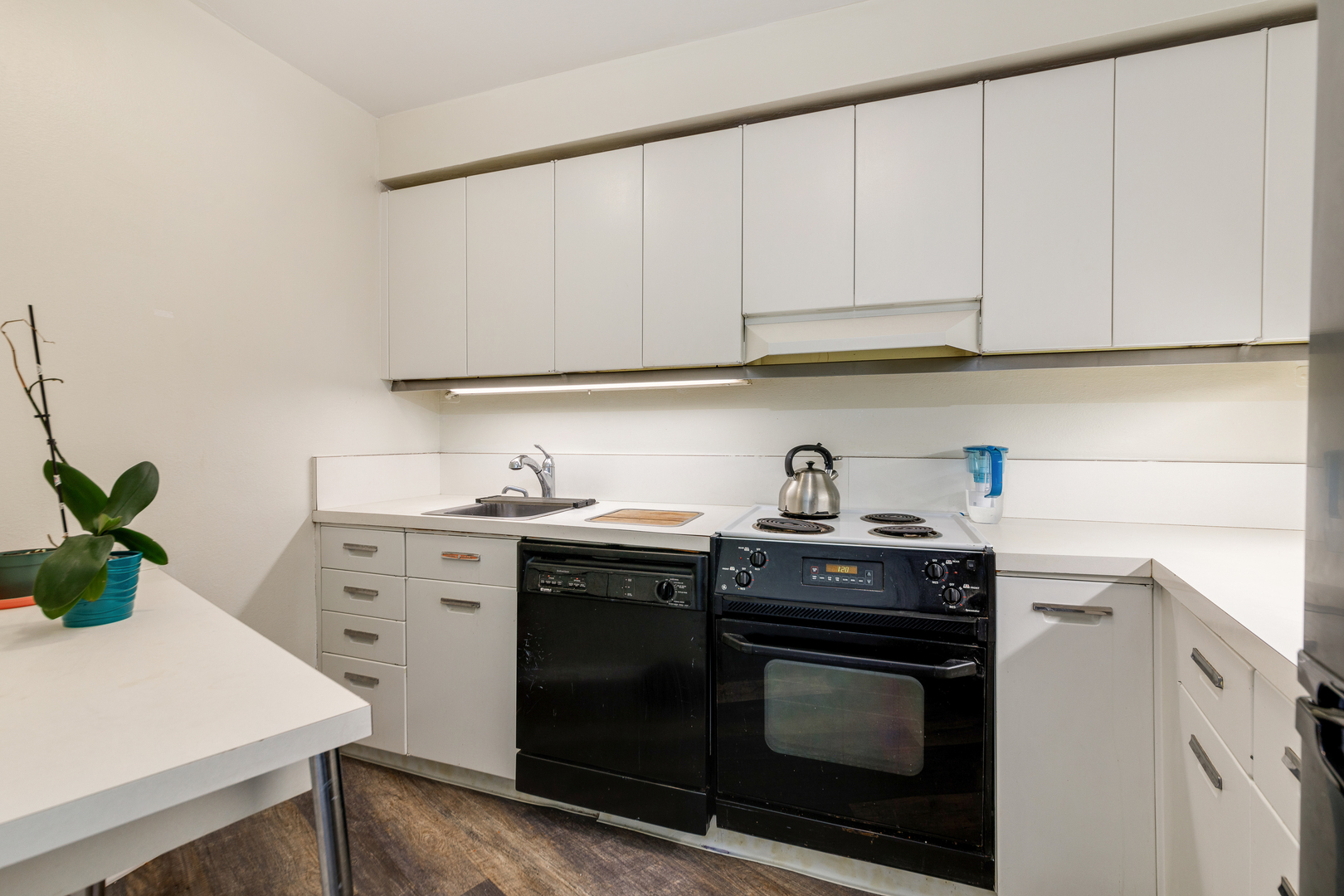 300 North State Street, Unit 4407 Chicago, IL 60654 - Photo 7 of 24