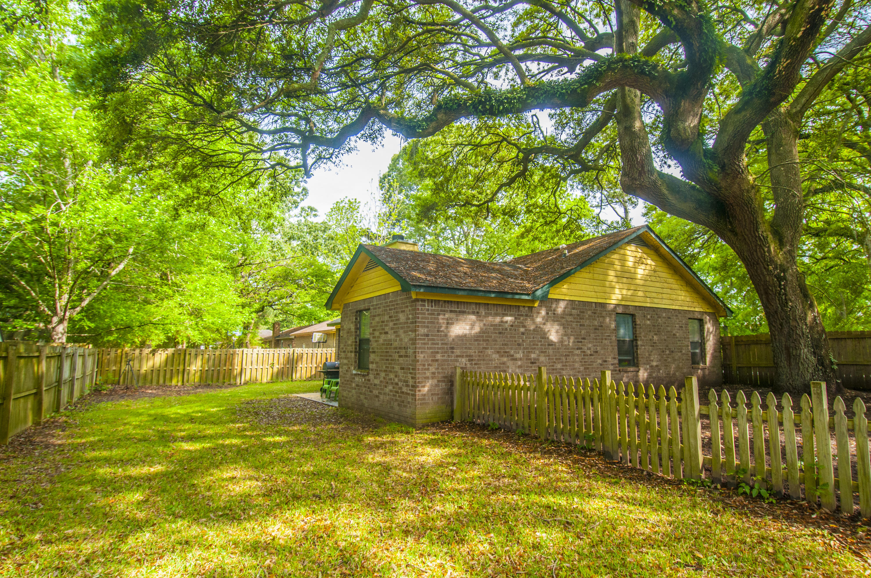 1758 Dogwood Road Charleston, SC 29414 - Photo 17 of 22 Backyard
