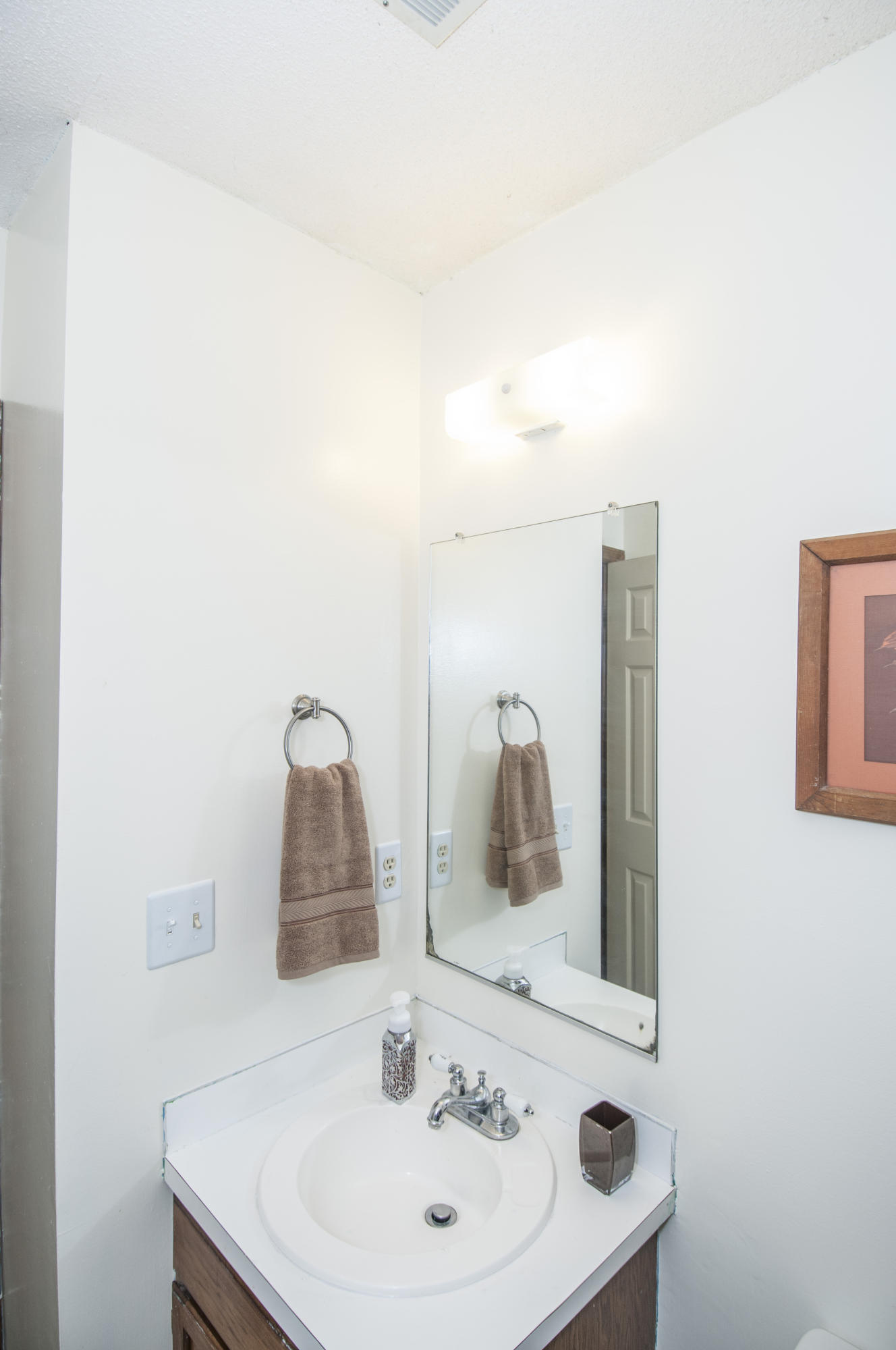1758 Dogwood Road Charleston, SC 29414 - Photo 20 of 22 SecondBath